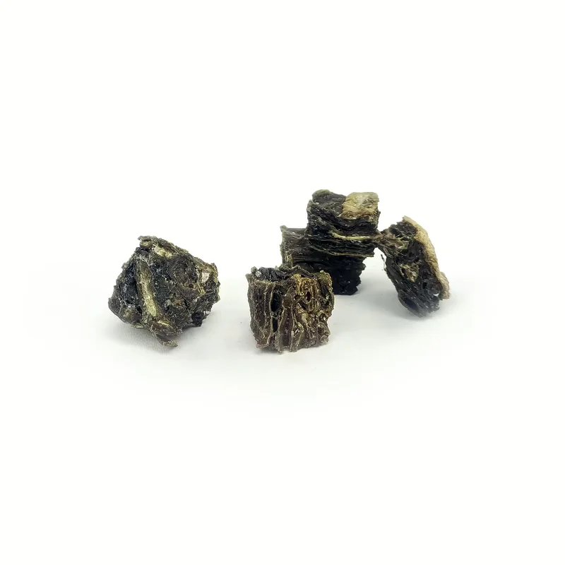 Cubes de peau de saumon